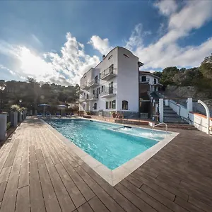 https://residence-il-poggio-marina-dandora.hotelitalianriviera.com
